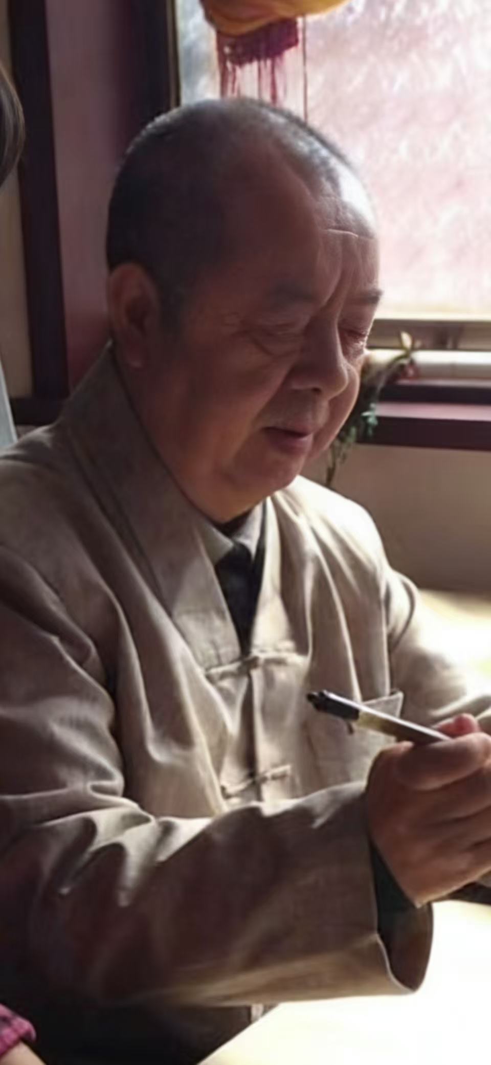 师说：……事无分别，就是对任何事情，每一个人，他各有来因，他是那个因缘做那种事，