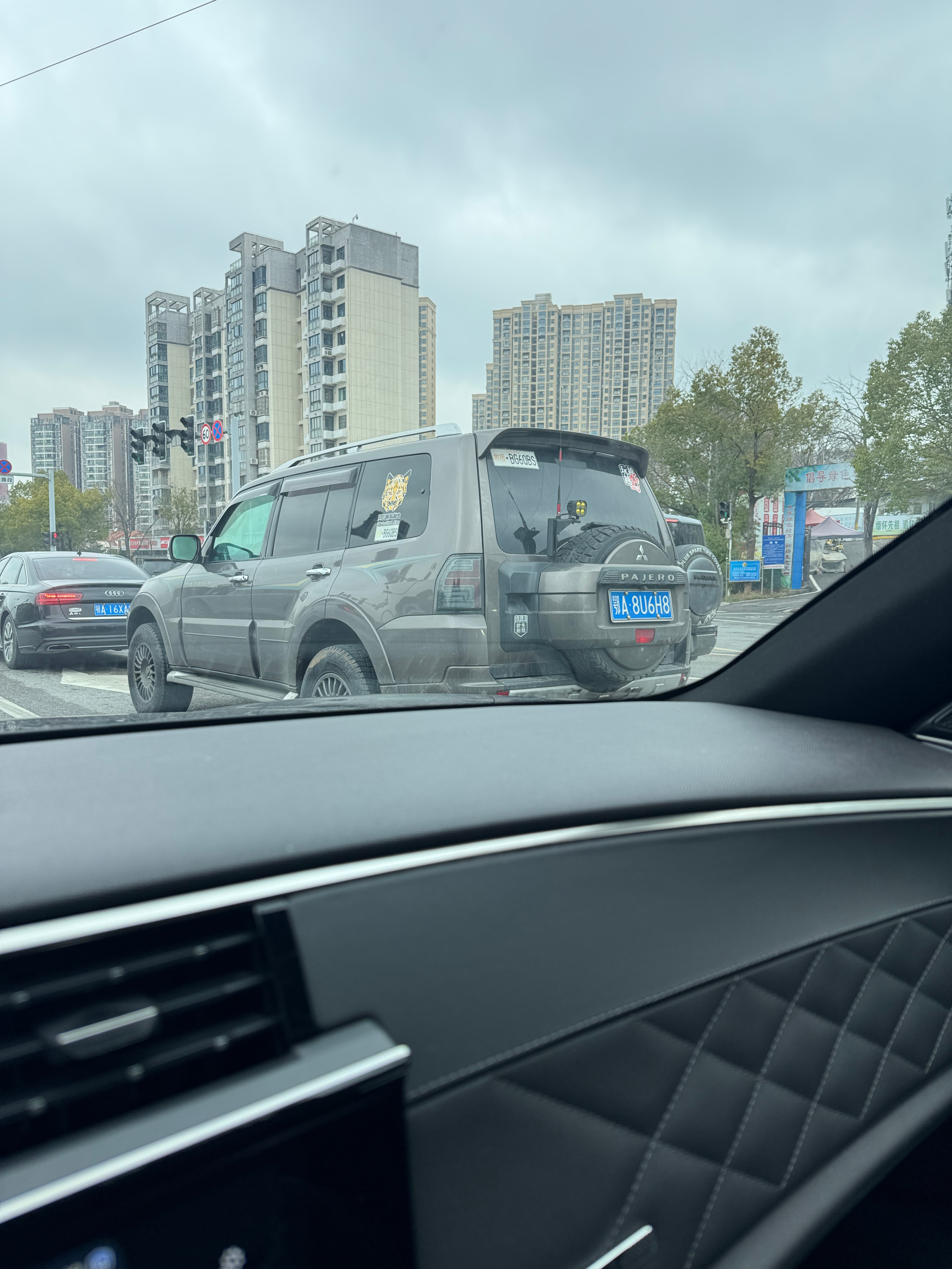 3.8的据说市区20+撼路者好太多了，13+ 