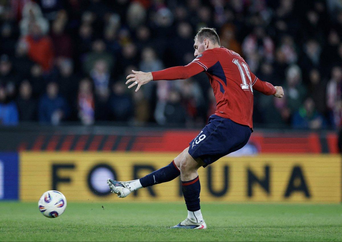 四个点球罚丢了三个，丹麦队无缘世界杯，这恐怕也是埃里克森的最后一次世界杯了，20