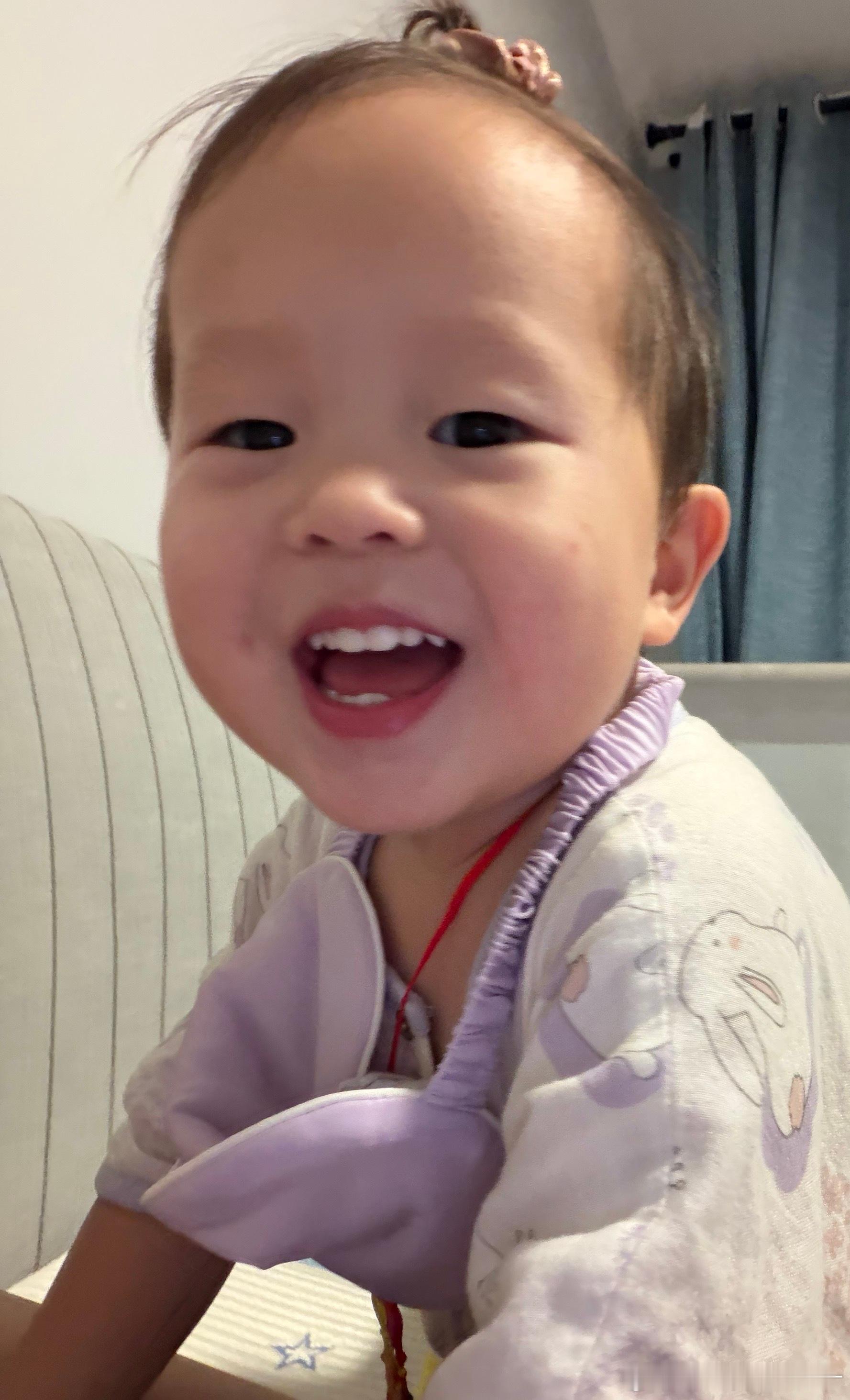 可想明白为啥老二睡觉比之前晚了。这几天天热，户外活动少了，之前天天楼下平衡车滑板