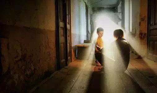 完整地接纳自己，接受这个世界，落实在自己言行上去，就是什么都可以说“好的”，承认