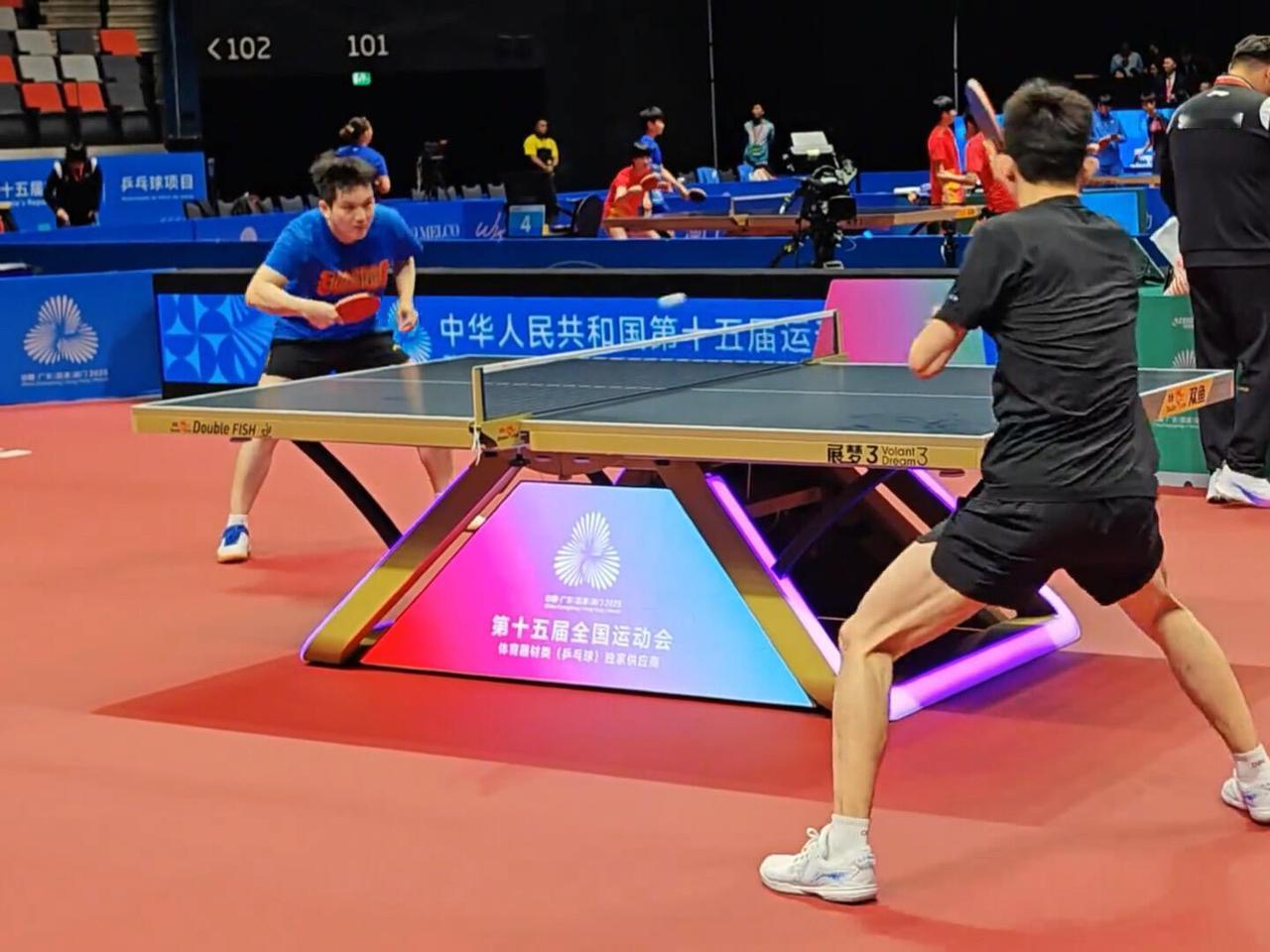 挥拍的姿势看不够，暴力熊猫继续闪亮全运会，期待已久！
东东，恺恺好兄弟好队友一起