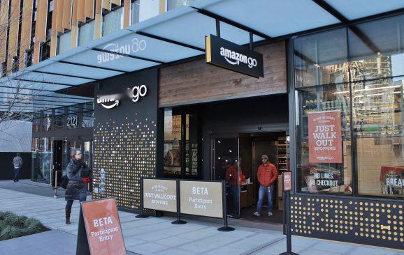 亚马逊今天在芝加哥开设了一家无结账的Amazon Go零售店，这是Amazon 