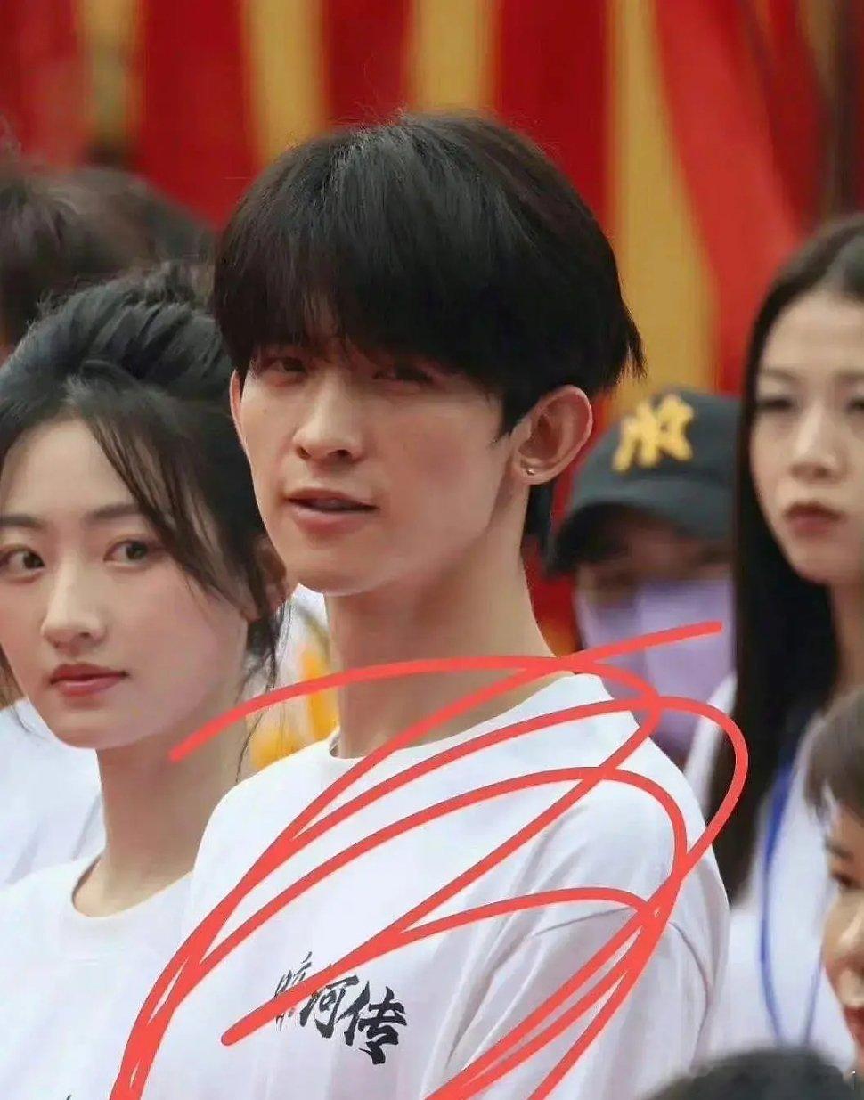 常华森这个长相在娱乐圈还能有工作，真是神了 ​​​