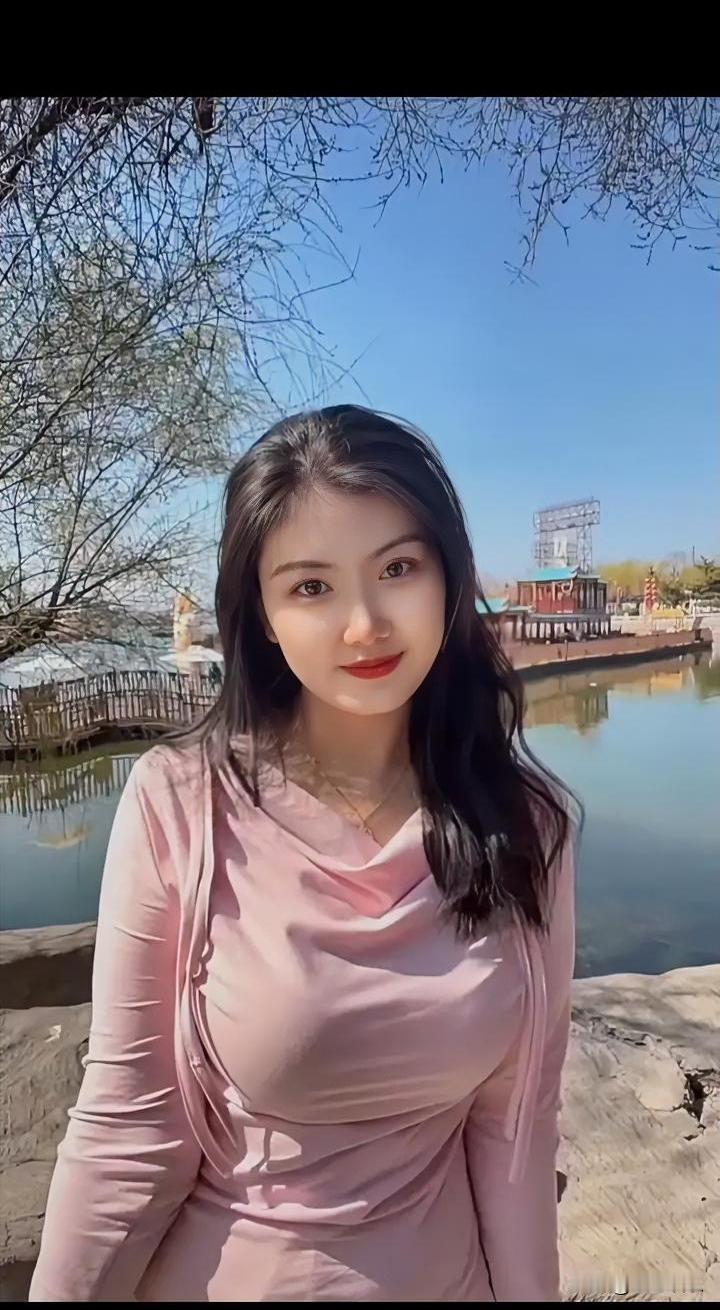 成年后最破防的瞬间：你在人群里认出父亲，却突然不敢看第二眼。
查干湖零下30度，