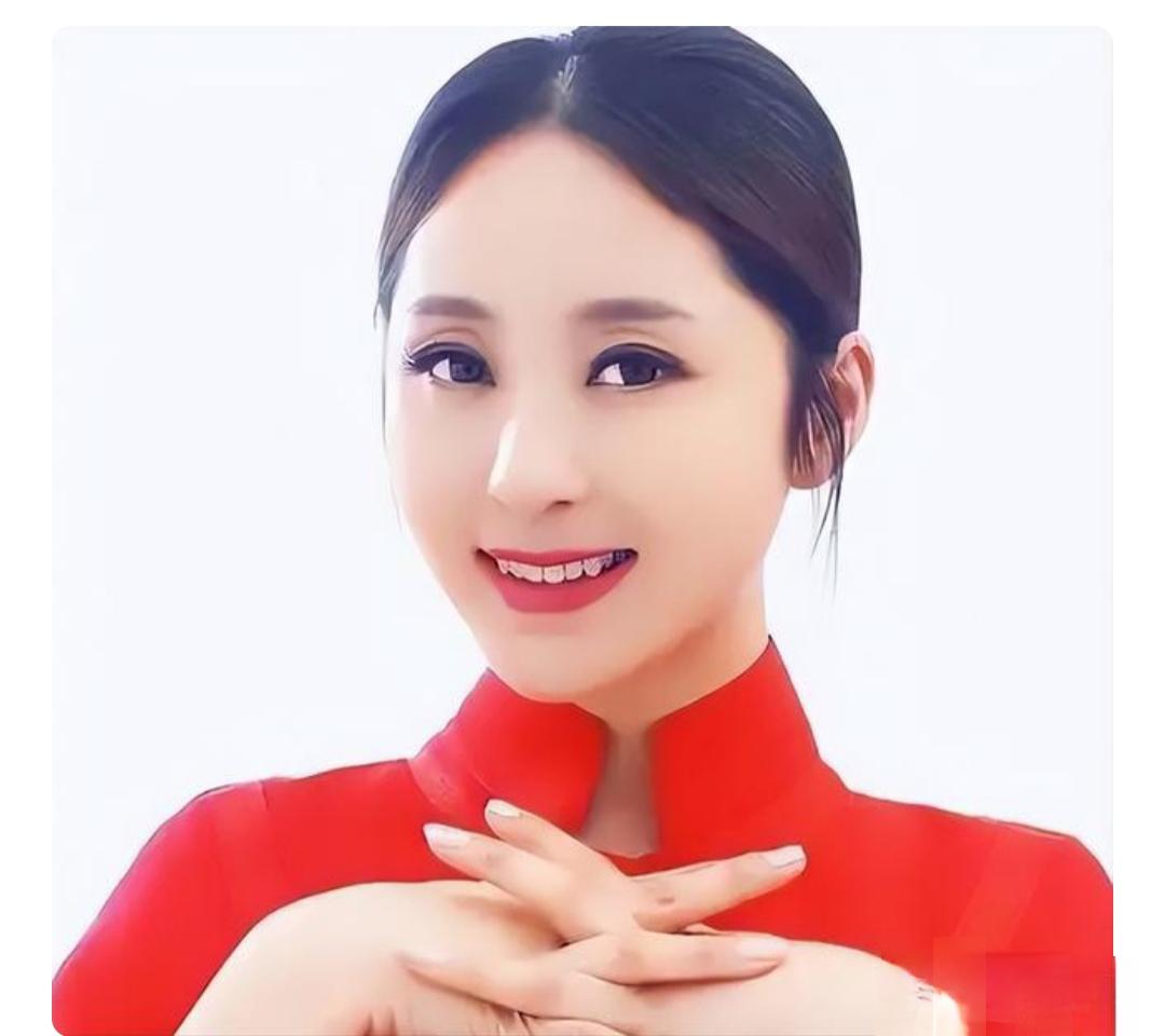 她靠星光大道走红，古典才女嫁二婚云飞，现偶尔和丈夫一起演出
娱乐 明星