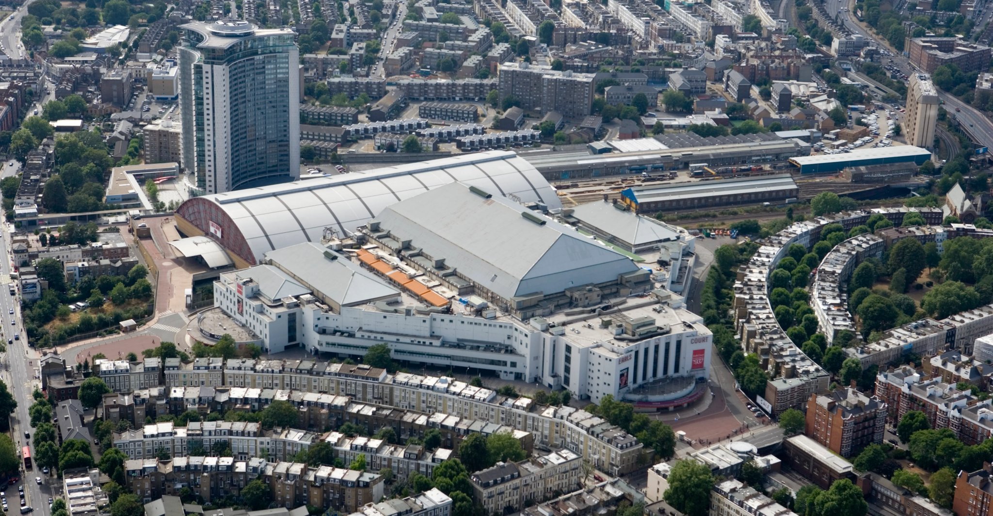 ‼️俱乐部仍有可能搬迁至伯爵府区域，该地距离斯坦福桥球场仅咫尺之遥，或许还有机会