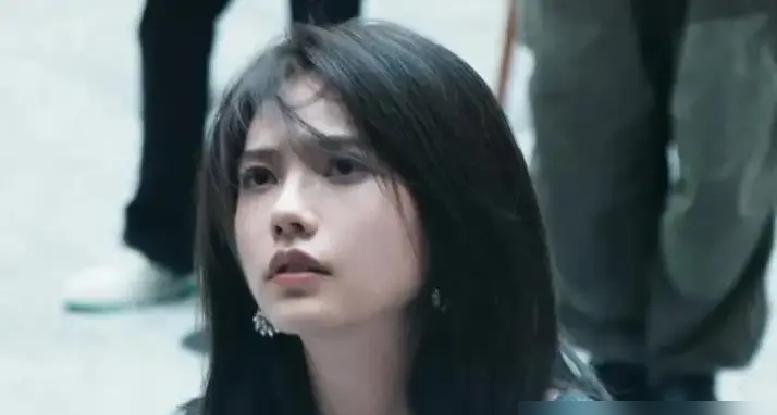 9集戏，涨粉40万。90场戏，只涨了4万。同样是《重器》里露脸，结果整整差了十倍