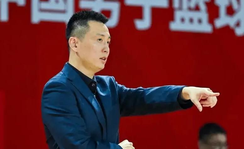 上海客场血洗广东赛前的更衣室爆棚对话！卢伟：兄弟们，今晚必须给我拿下广东，报去年