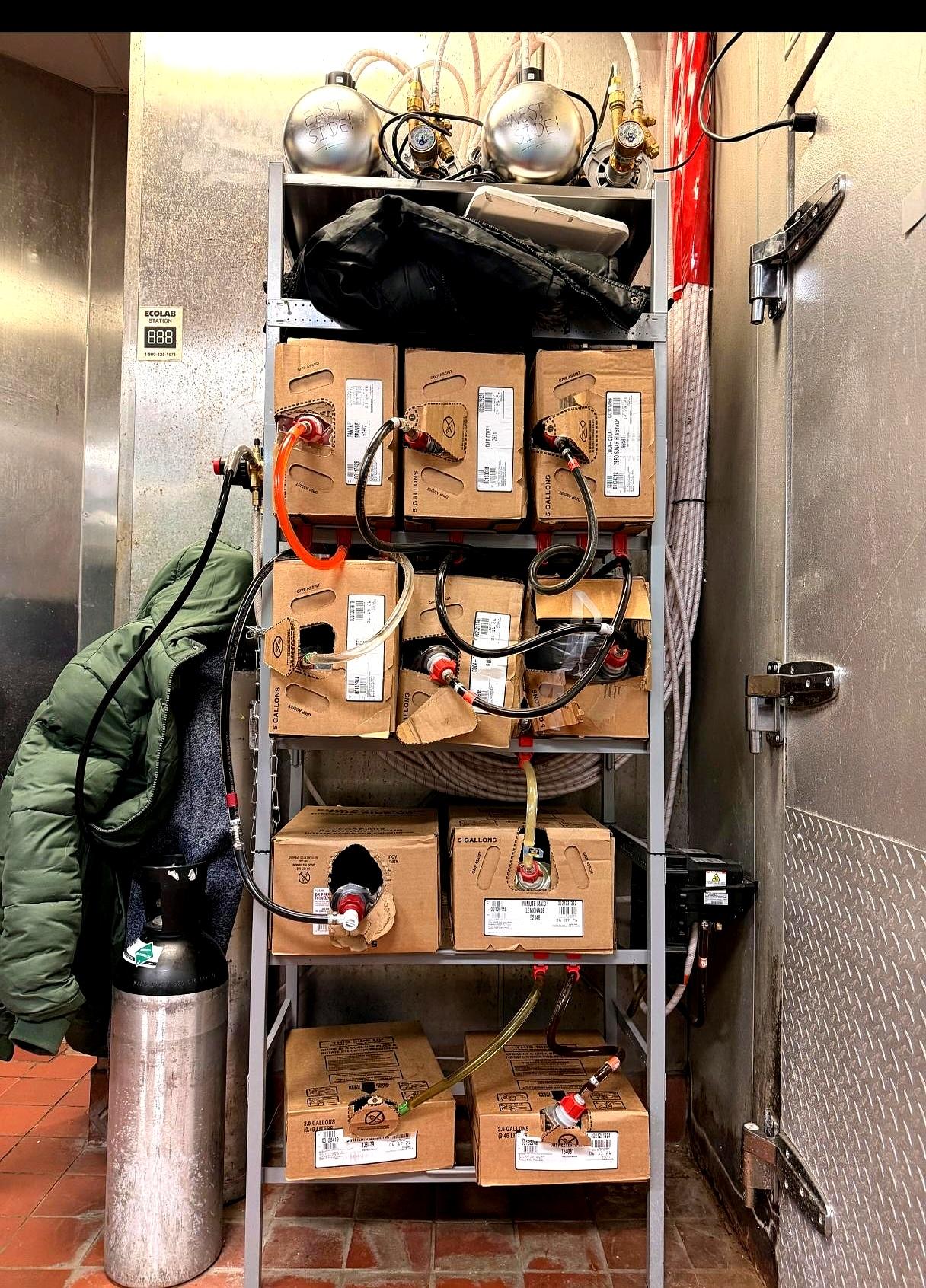 看到桌上那杯奶茶，你还敢喝吗？
反正我是真不敢了！
说实话，最近看了不少报道，好