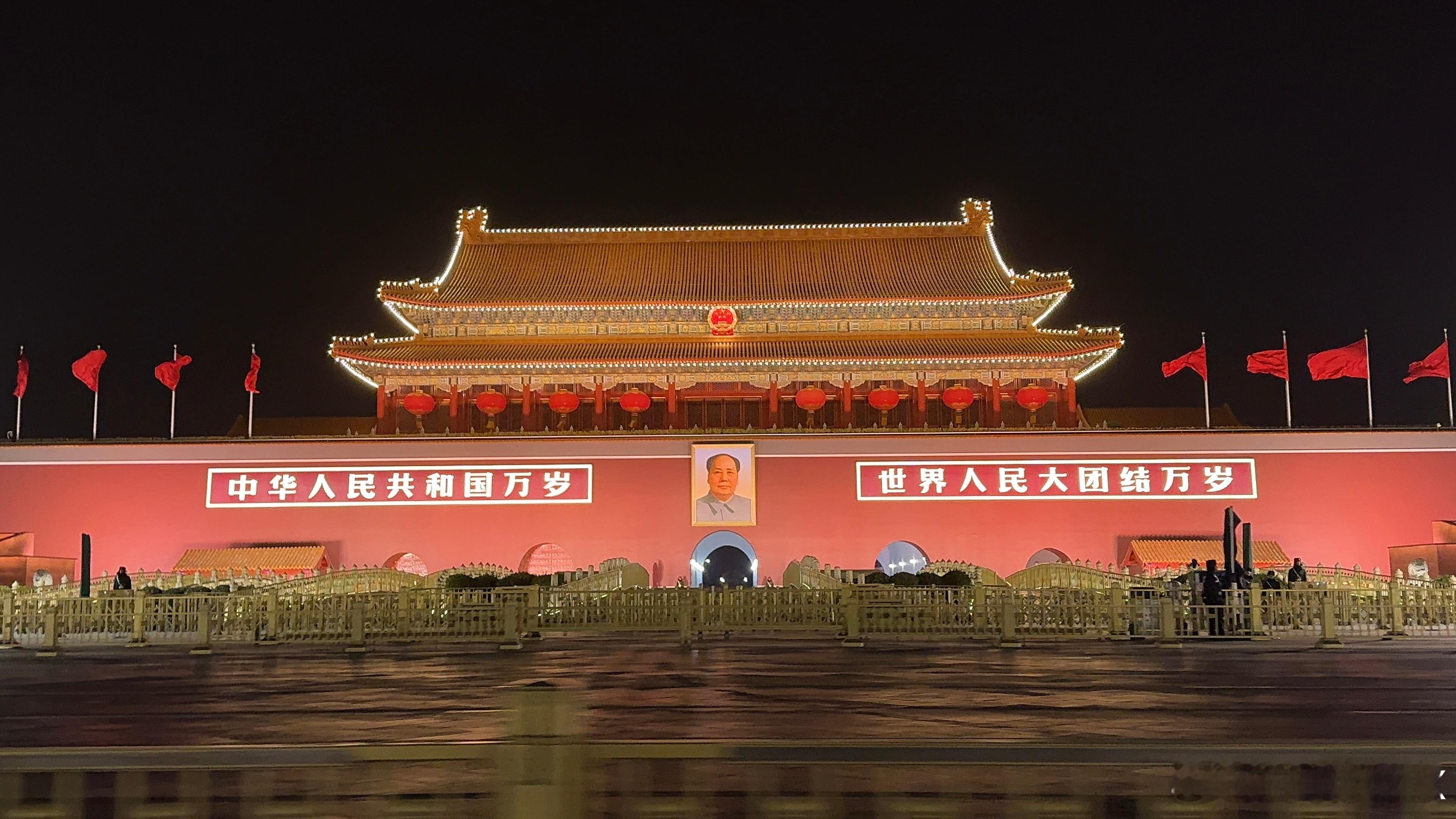 努力当好游客这个角色💪错峰来北京旅行🧳真的爽跟出差来北京的形象很不同 