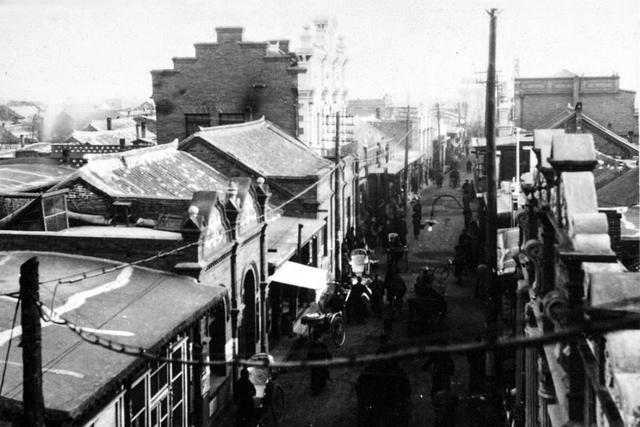 七十年代的锦州也是驻军密集的城市，有陆军的40军军部，东面的锦县有39军的117