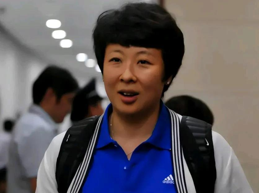 前女排国家队队员冯坤走马上任：
前中国女排国家队明星球员冯坤被任命为国际排联教练