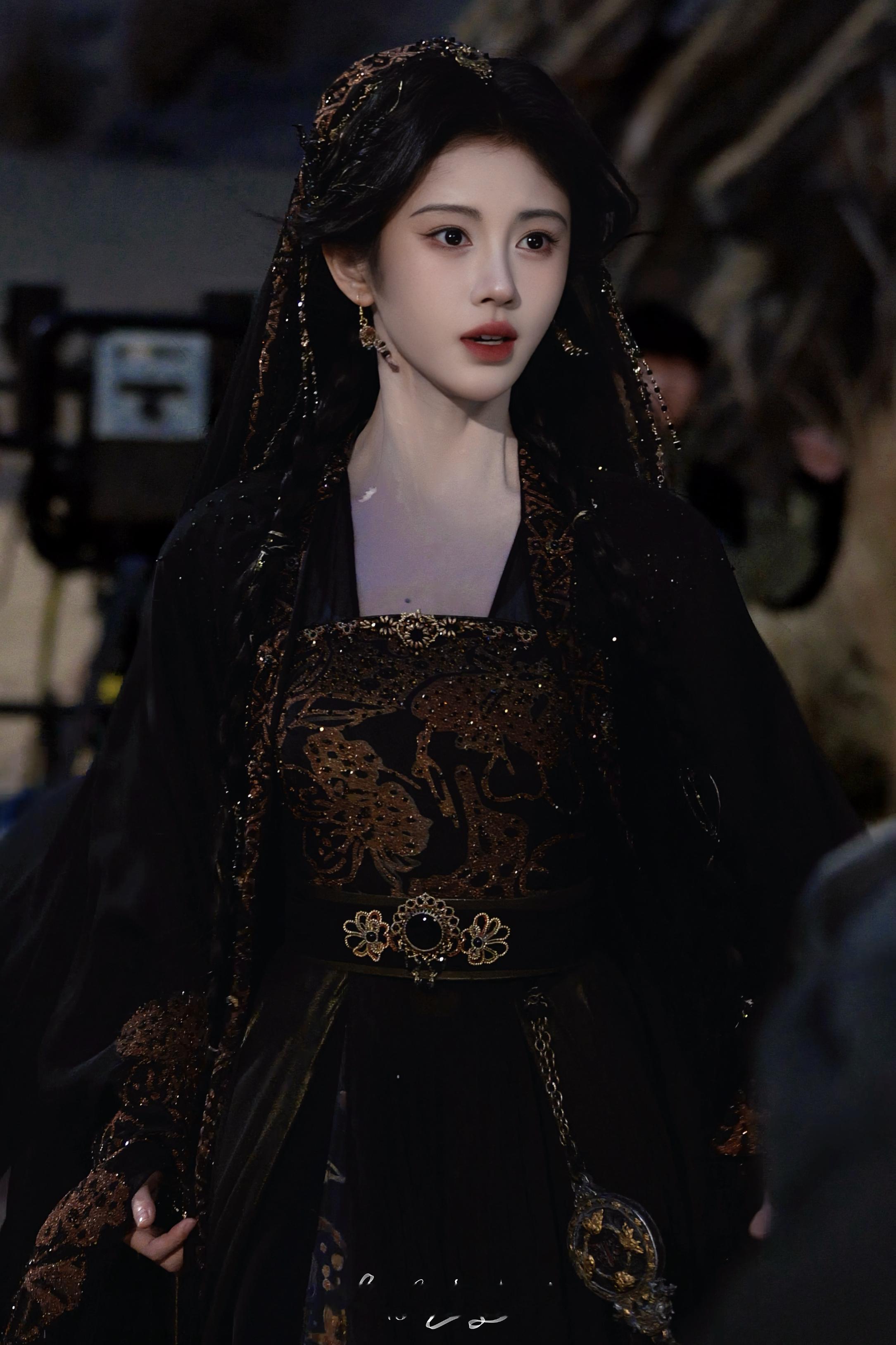 鞠婧祎鞠婧祎苏绿夏 jjy鞠婧祎露芜衣 掉落一小组【露芜衣】（清一清库存） 