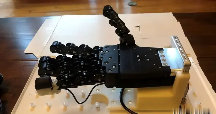 机器人|英国科学家开发出3D打印的机器人“手指”，传感器似人类皮肤