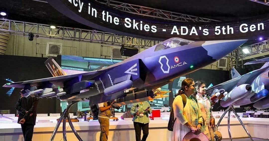 去年那场印巴空战的余波还没散尽，印度空军虽在嘴上喊着“史诗级胜利”，可实际上却被