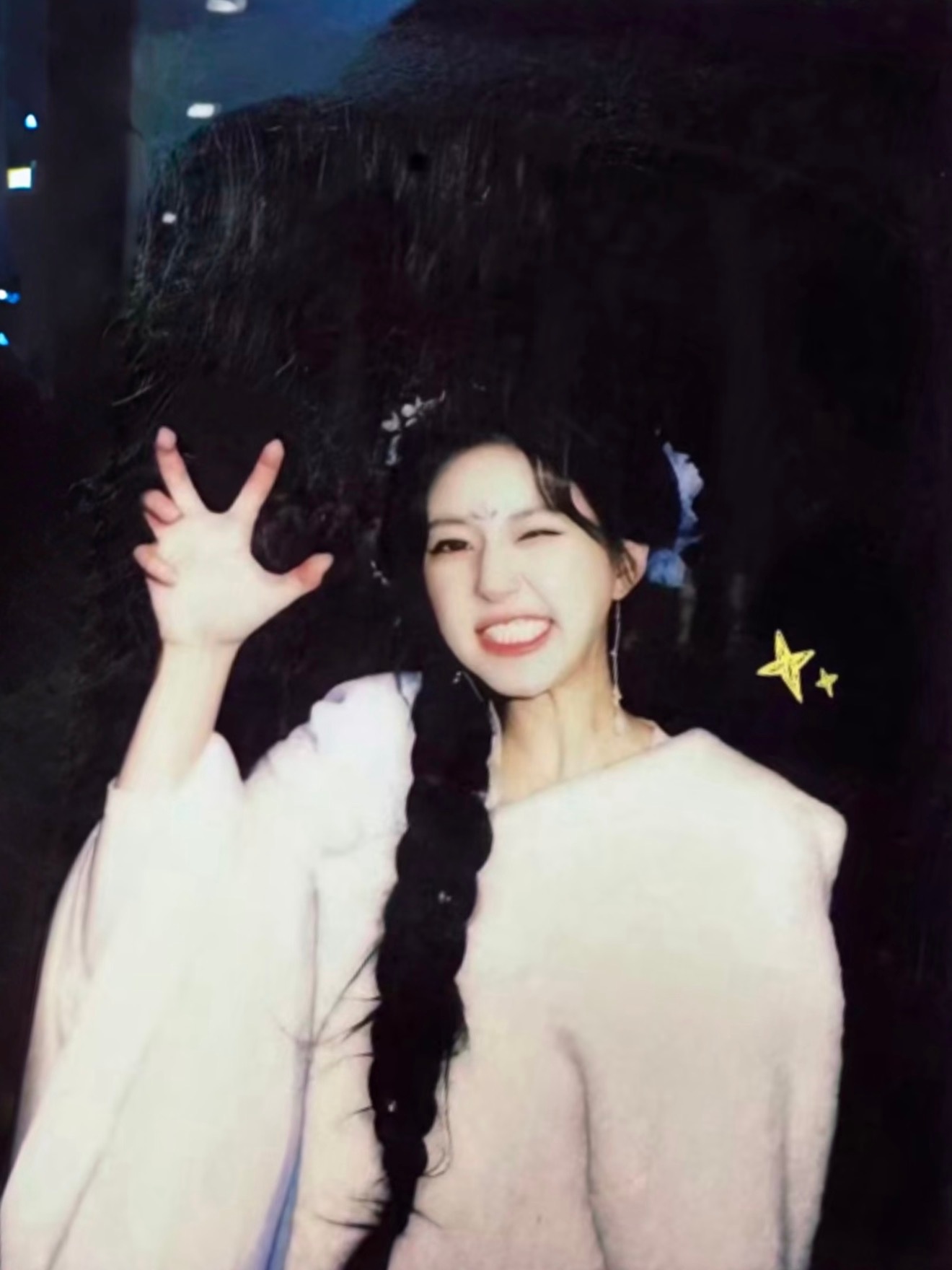 赵露思 这个风格简直夯到爆好吗 