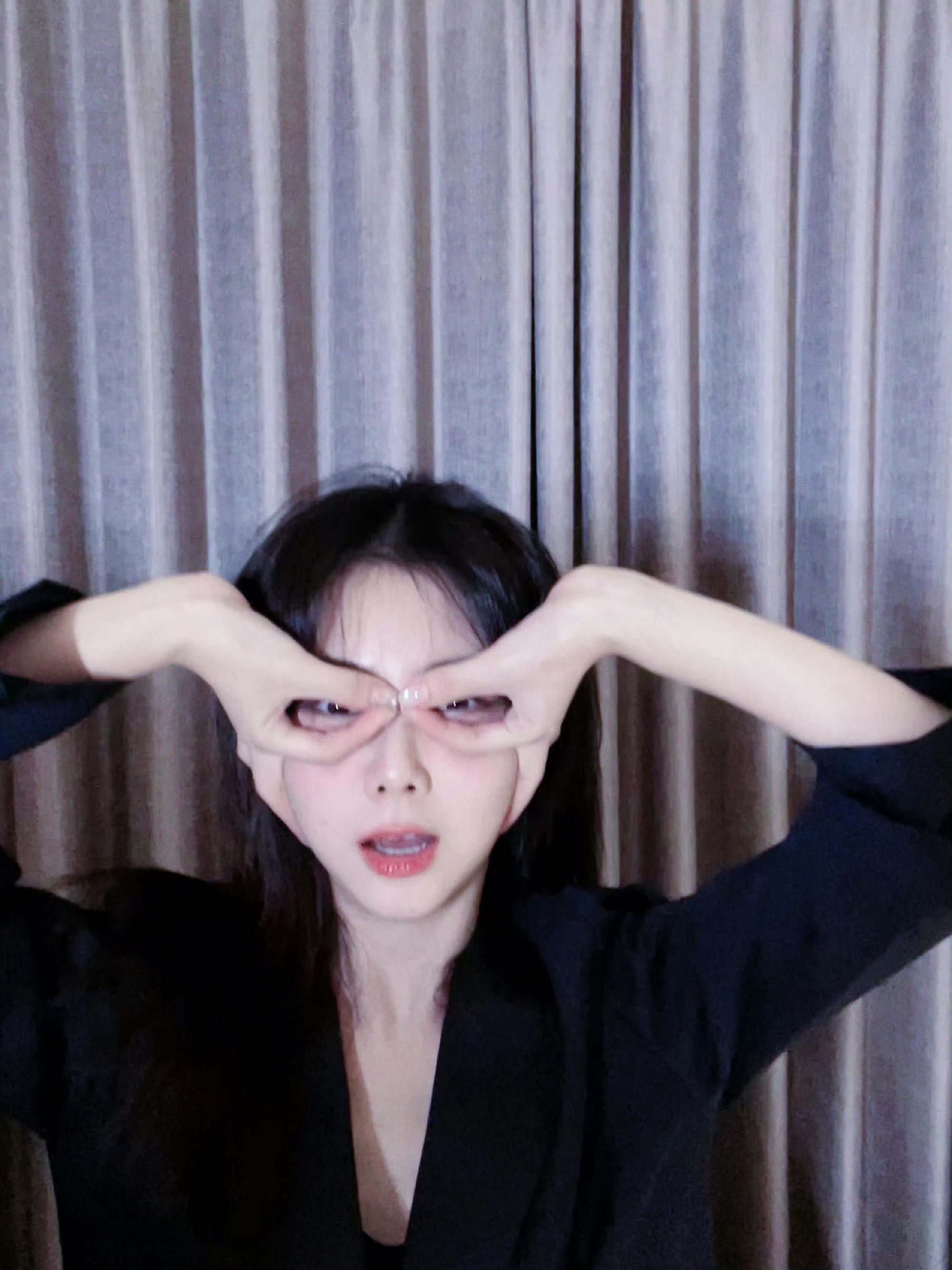 谭松韵兰香如故兰香如故待到春花烂漫时，我期待与你温柔邂逅​​​