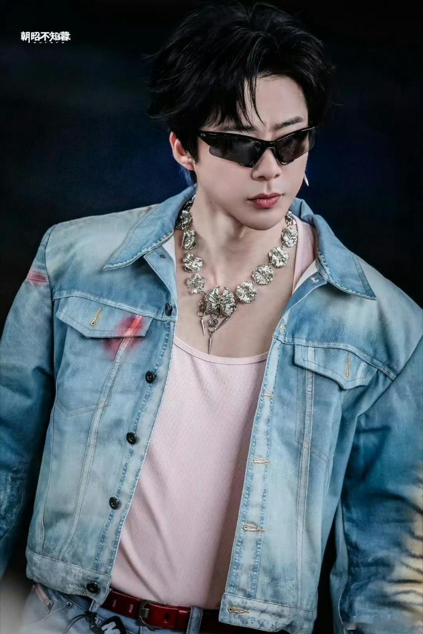 刘宇宁好像会读唇语 刘宇宁和张凌赫这波配合，把“读唇语”玩成了“嘴唇传情”？金靖