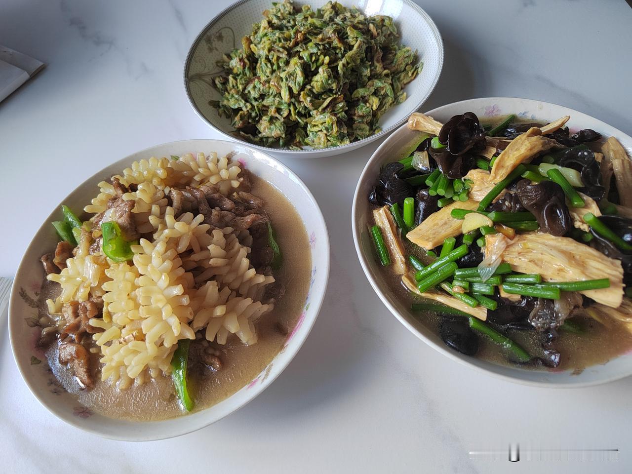 有3000块钱退休金，我能安排的非常舒服。
不仅能吃上蔬菜水果，还能喝上奶，吃上