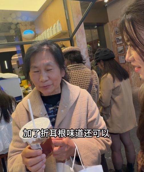 折耳根咖啡！最不支持偶像的一集来了，贵州嬢嬢夸肖战有品味 无法想象肖战的味觉到底