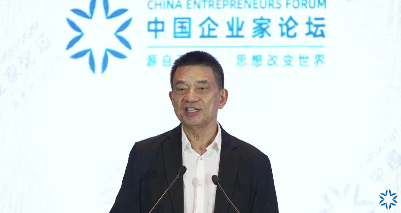 刘永好：困难期是磨刀期

9月5日，在2026年亚布力论坛夏季年会上，新希望集团