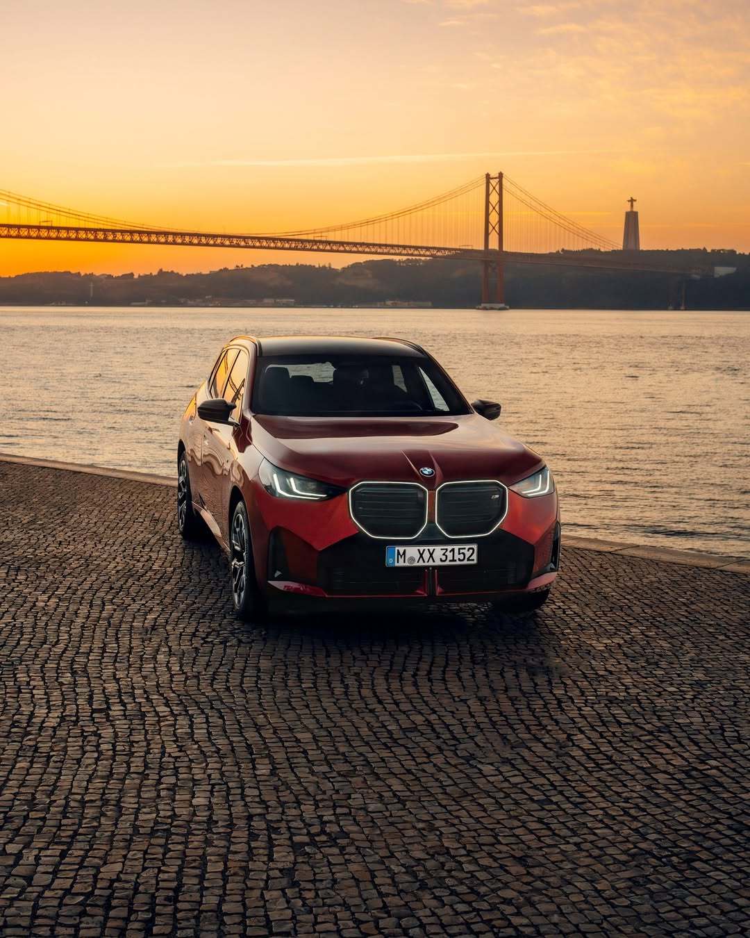 夕阳下的Fire Red metallic涂装THE X3 M50bmwsky[