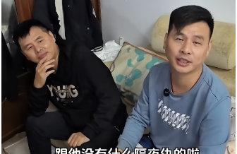 双胞胎兄弟40岁不结婚：我当“老婆” 哥当“老公”，比婚姻更舒服 