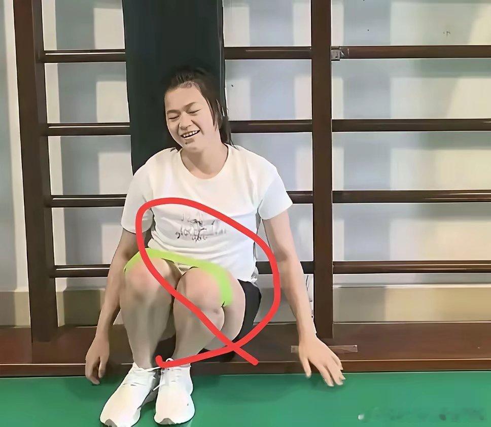 全红婵变胖被喷不自律？高敏一句话点破真相！​看到全红婵训练视频里的小肚腩，有些人