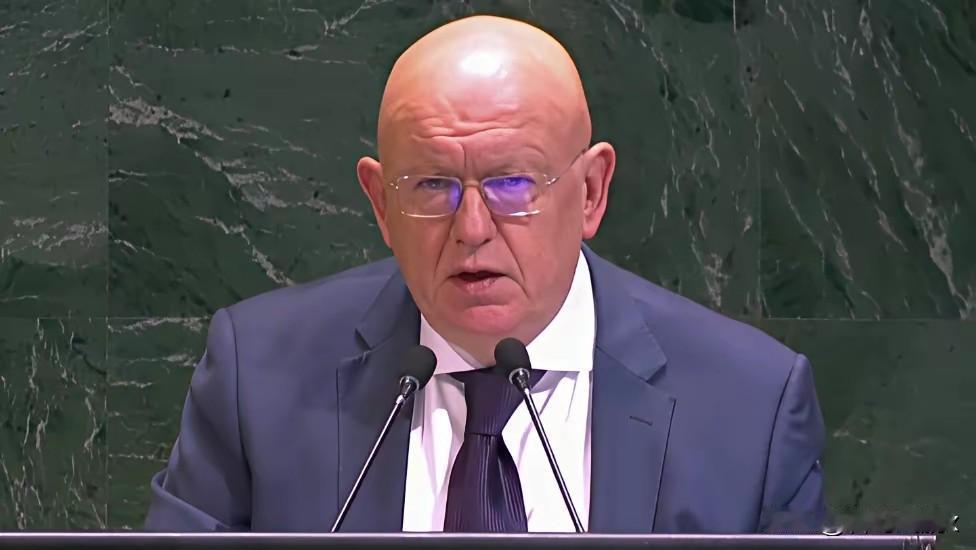 克里米亚和乌东四洲，最早也是苏俄的领土，乌克兰反俄付出了惨重的代价。今年上半年，