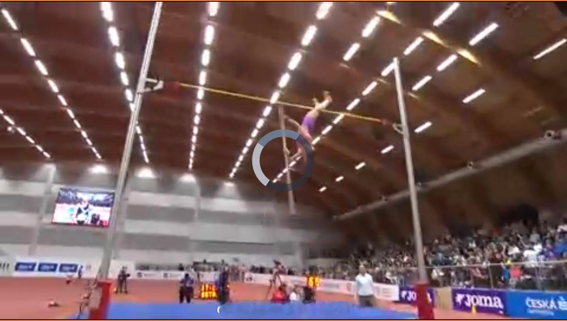 直播信号的稳定性与观赛体验完全正相关没睡着看看比赛，难受死啦室内巡回赛田径说一哈