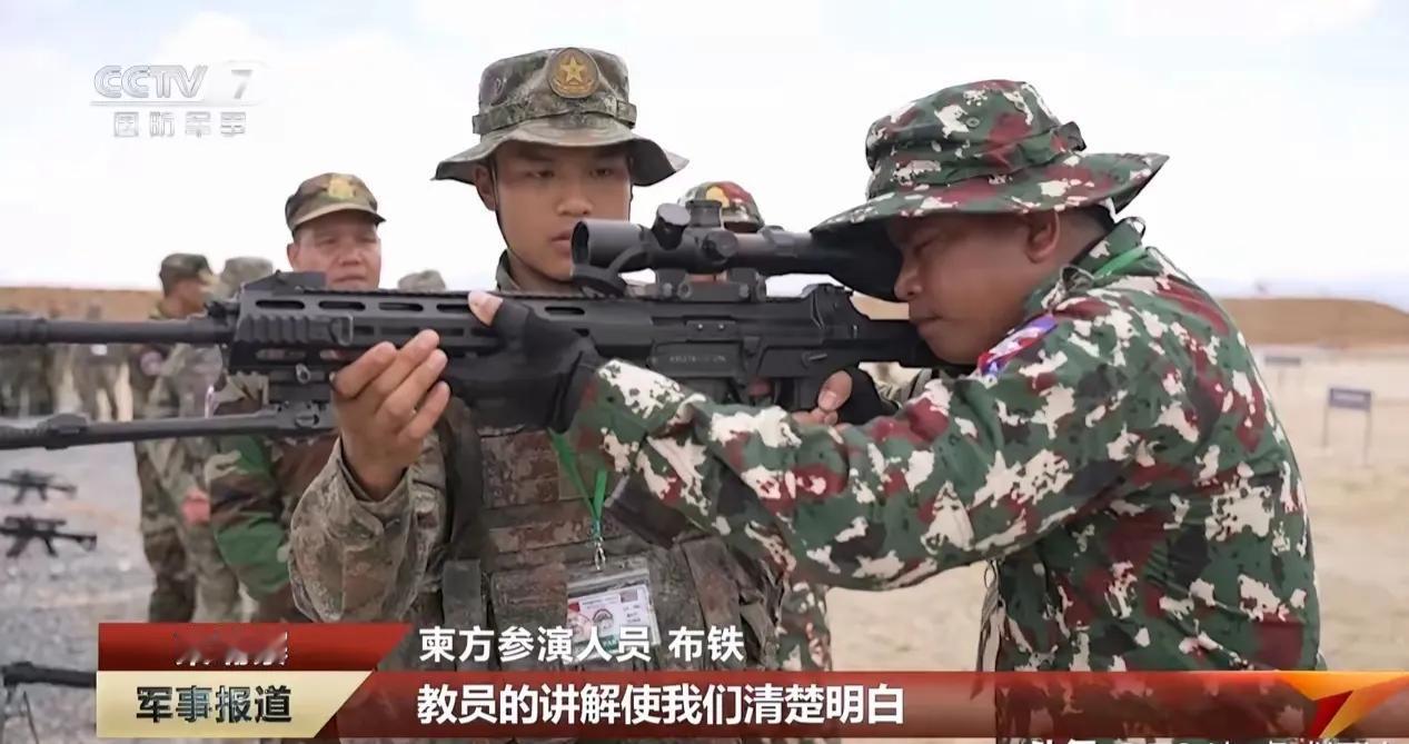 柬埔寨士兵试射中方最新191式步枪，只不过他们的迷彩服让我眼前一亮。
柬军迷彩服
