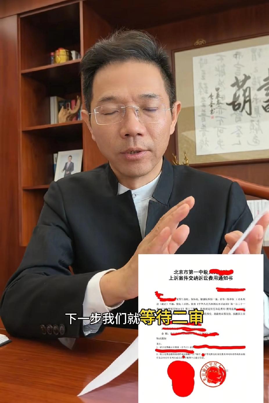 柴桑大姐直播讲狗尾巴草穿蚂蚱的趣事！

大姐直播给大家讲小时候抓蚂蚱，回家喂小鸡