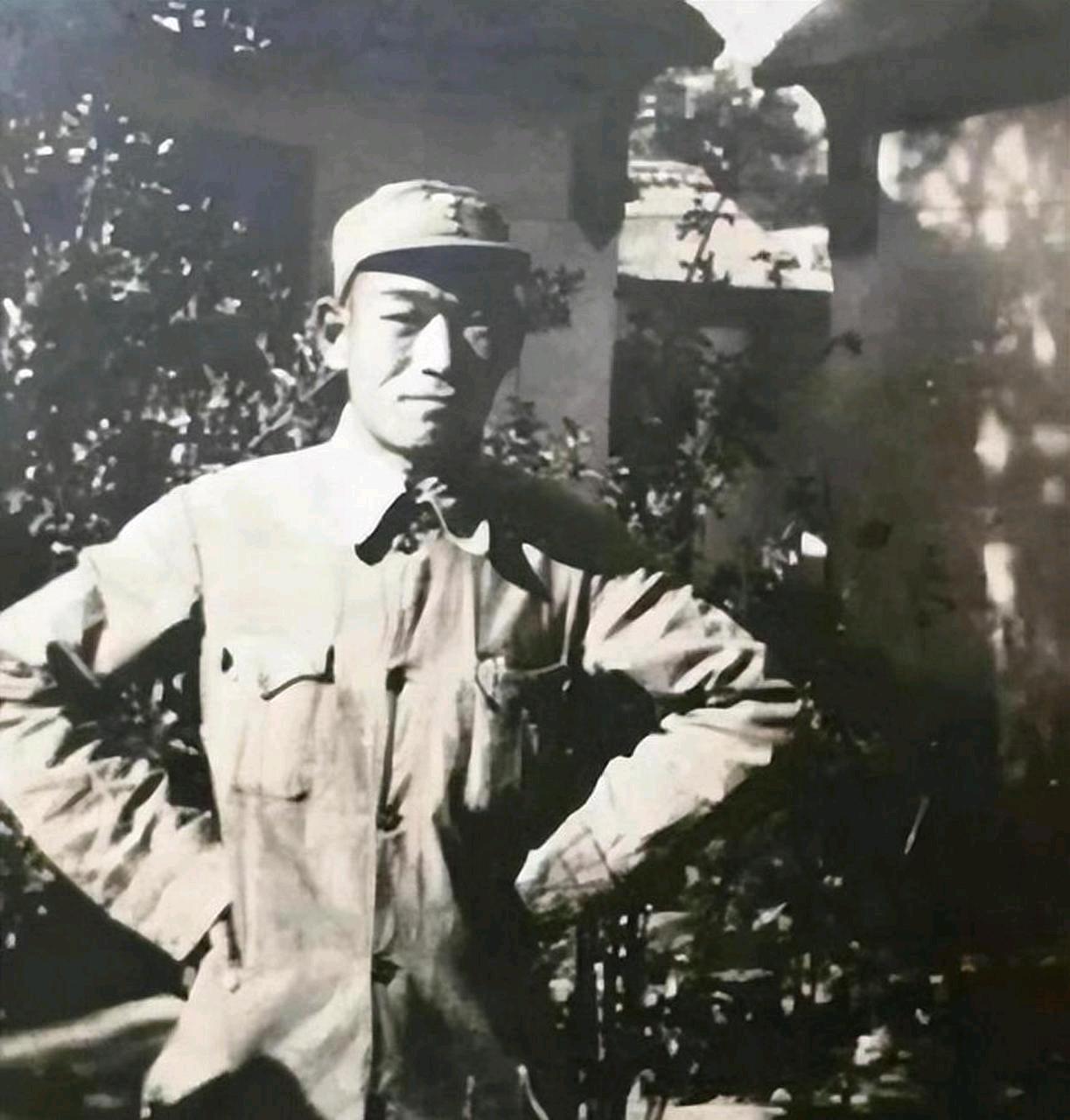 1941年，刘锡琨去一地主家夜宿，地主家很殷勤，让他睡在了儿子新房。谁知，晚上一