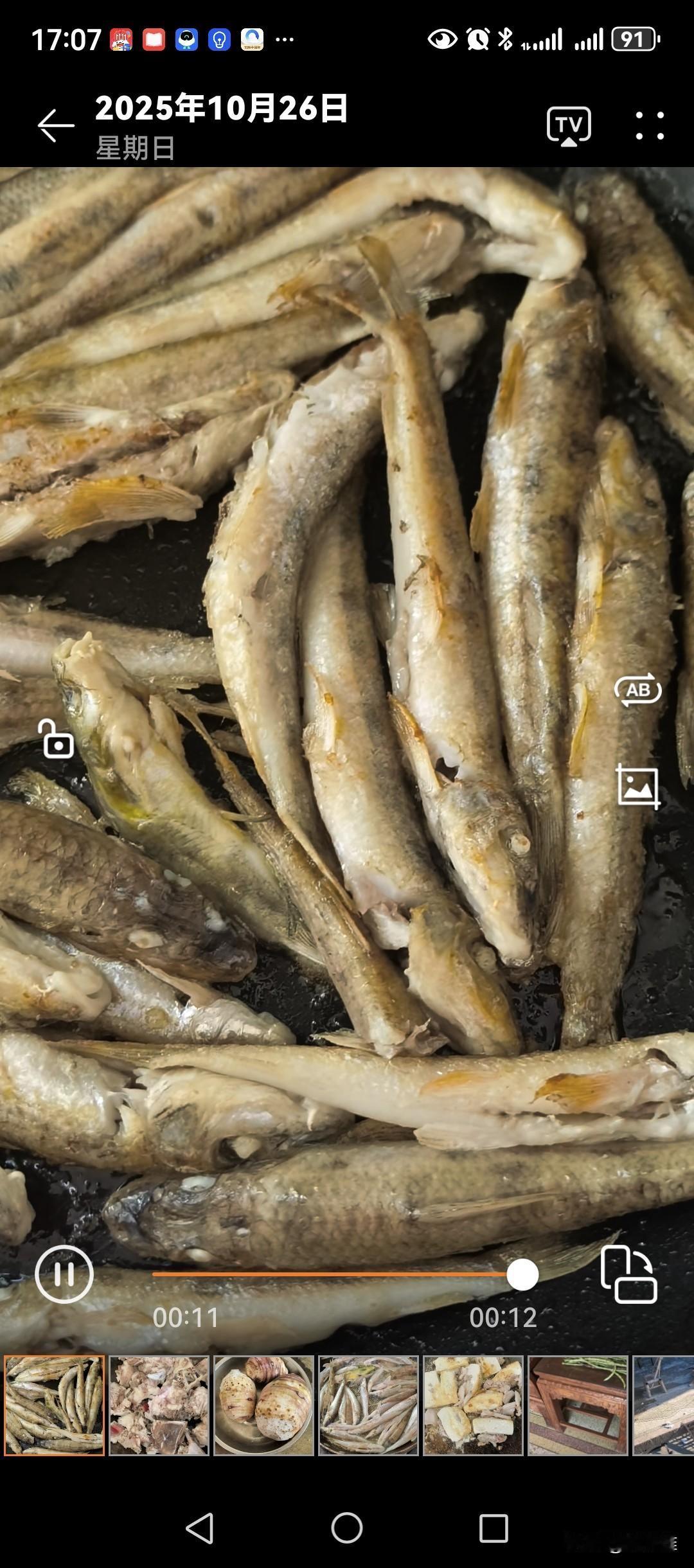 我们应该感谢大自然，这个神奇的星球，孕育了多少美好的食材。每当我煎这些小可爱的时