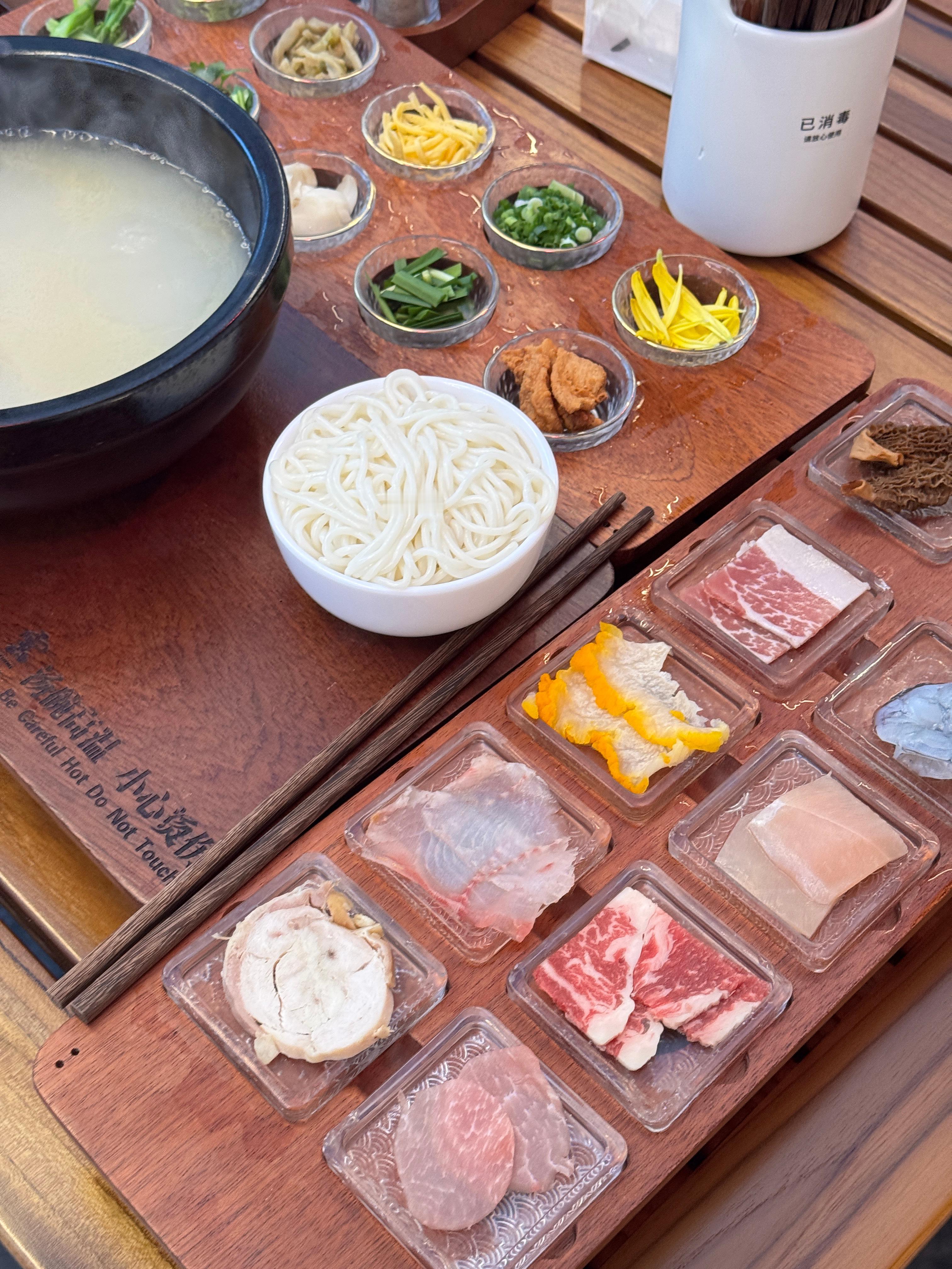 周一吃一个过桥米线8️⃣ 