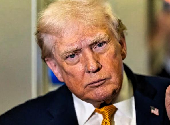 特朗普为什么最近这么拼？这么疯狂？原因是因为他最害怕的事情要发生了。
 
大家最