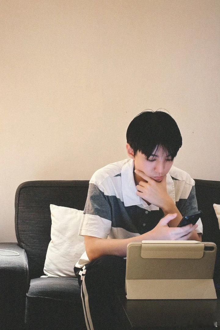 黄晓明说王俊凯好劲啊中餐厅南洋拾光季 回归，王俊凯带来的礼物，赤道周边三大野生海