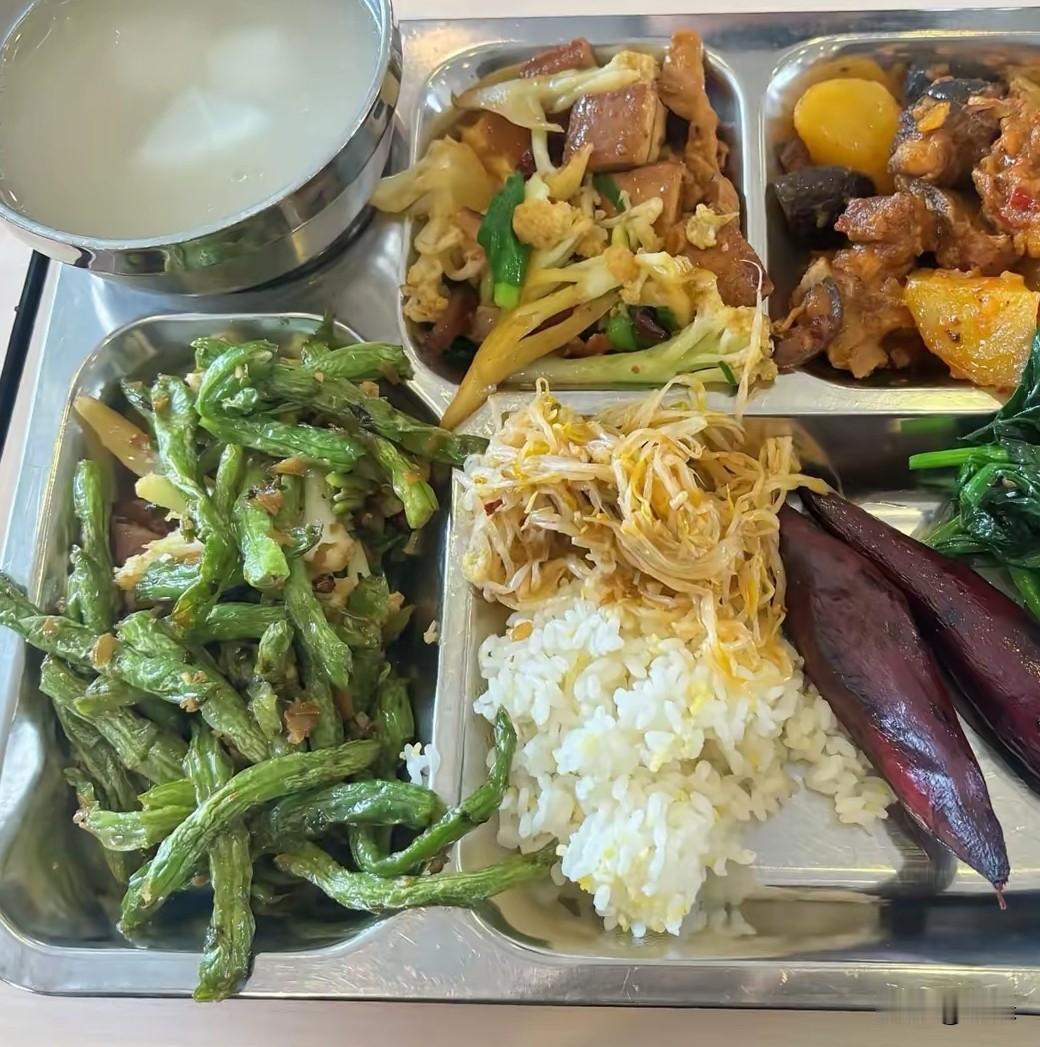 [微风]让你不舒服的人，从一开始就知道这样做，会让你不舒服，所以，他是故意的。
