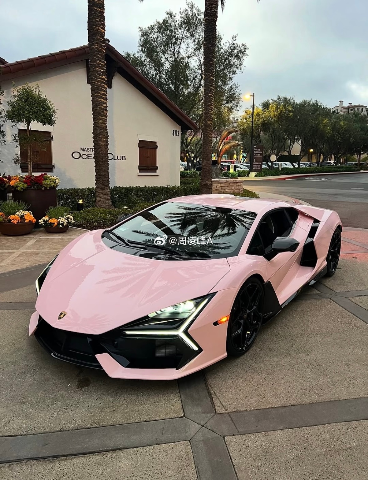 比特币  小级别反弹不改大结构震荡，控制好仓位，别被一根阳线改变三观。稳健才是长