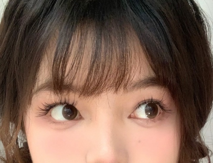 这周去哈尔滨！种了个很漂亮很上镜的睫毛耶！！给你们看看[亲亲] ​​​