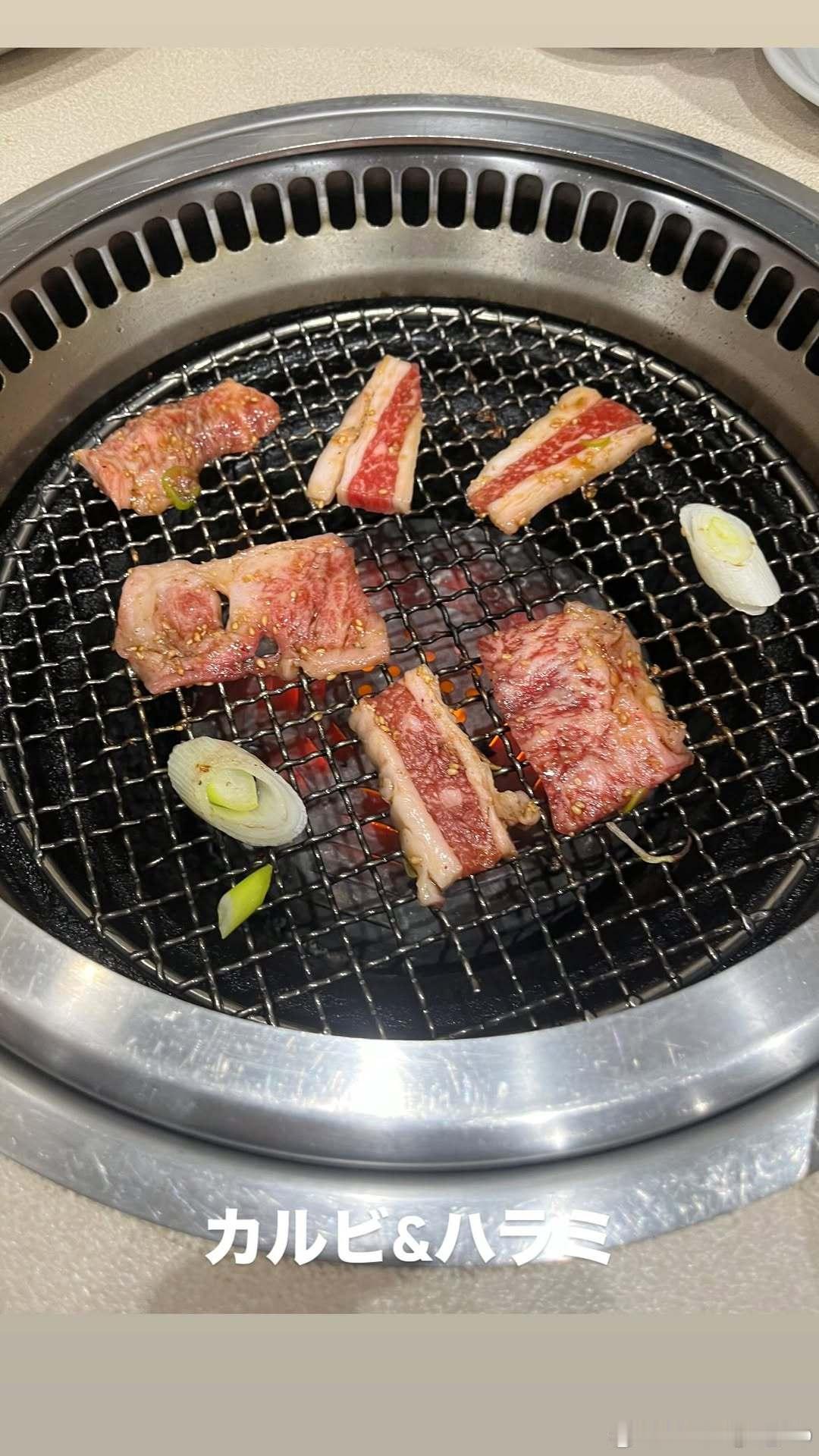 户上隼辅：今年最后一道日本料理，祝您新年快乐！出发去德国🇩🇪 