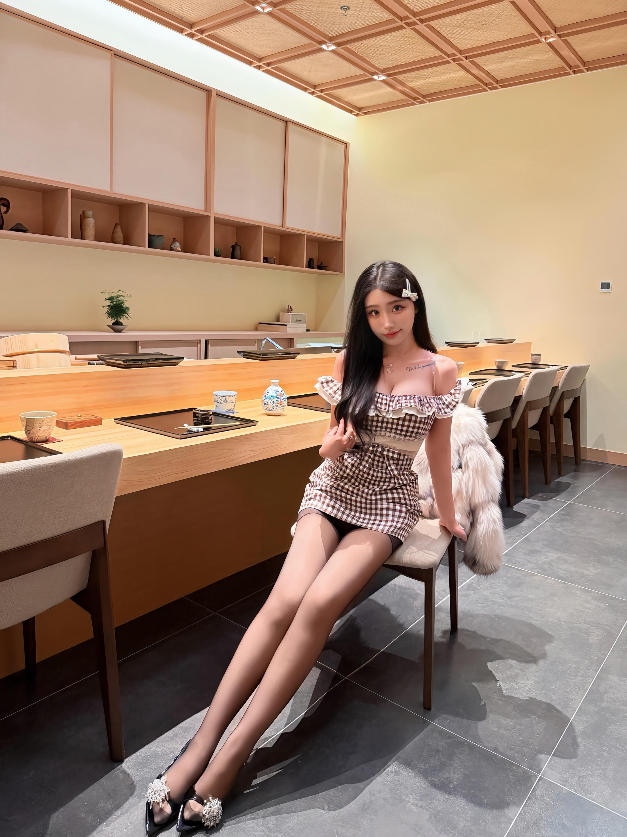 比巴掌先到的 是姐姐的香气