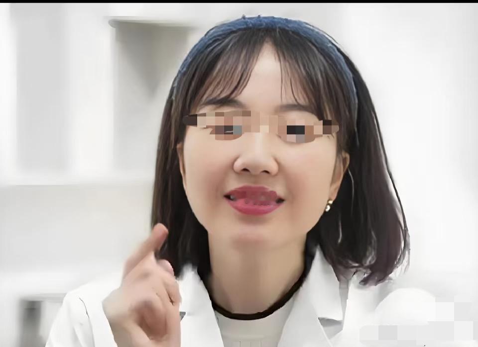 曾医生和副院长祖某某，
最终还是离开了人民医院，
目前他们两个都已正式注销在该院