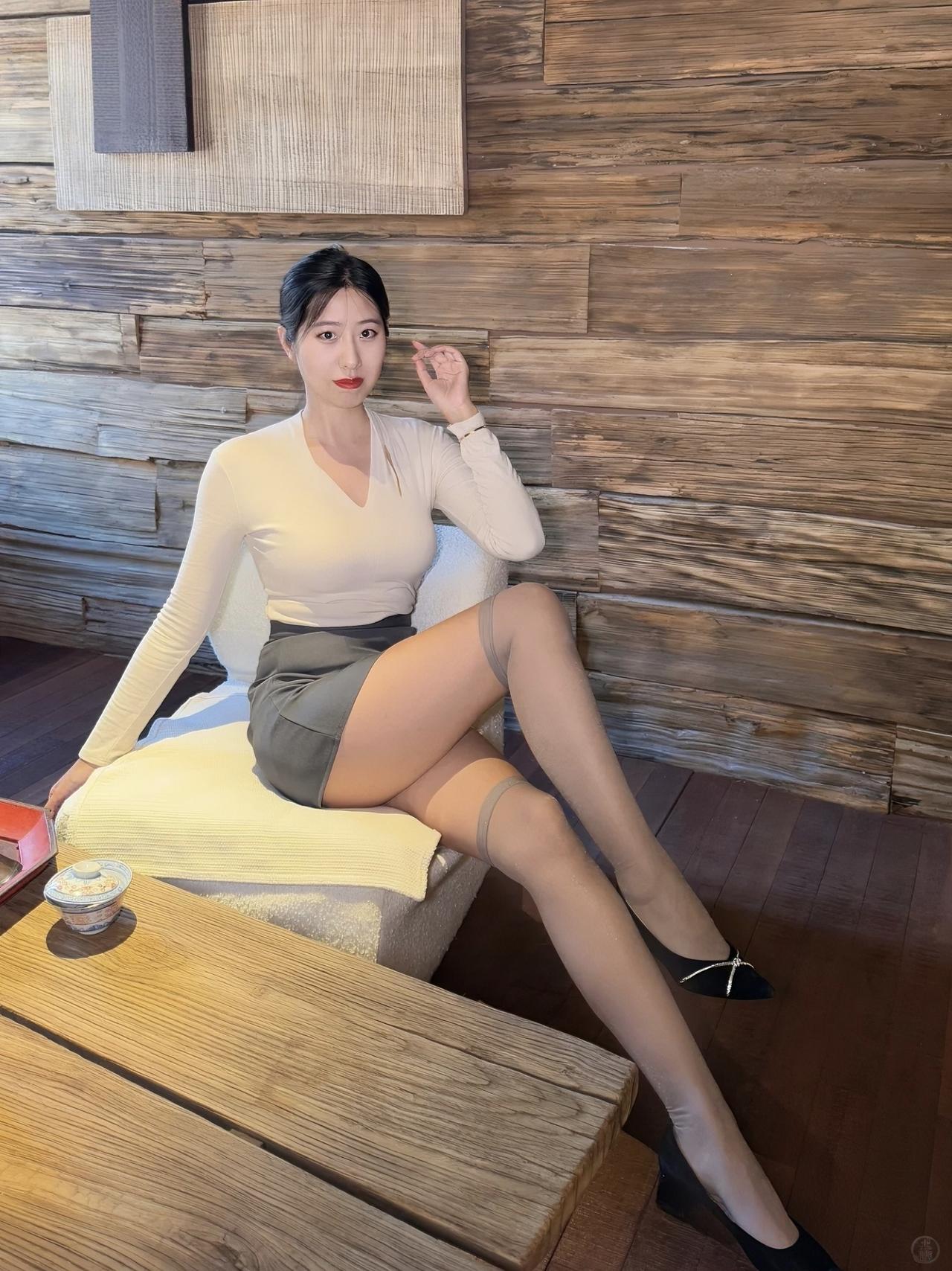 这家火锅自助也太懂我了！自助区堆得满满当当，毛肚鲜到会跳舞，大刀牛肉裹满辣油香到