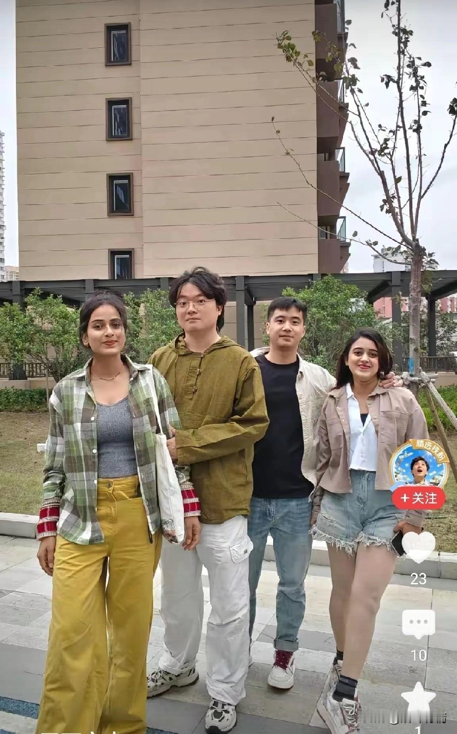 没想到无锡也有这么多印度人，
还有两对中印度情侣，
这个女生也是个视频博主，
每