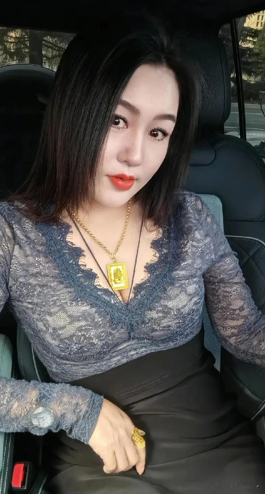 86年
40岁
2025 年所剩下最后十几天
该如何写我这一年的心酸

写一个人