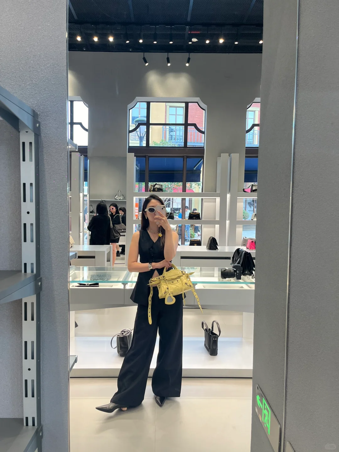Shopping go人生就是花很多时间来爱自己！