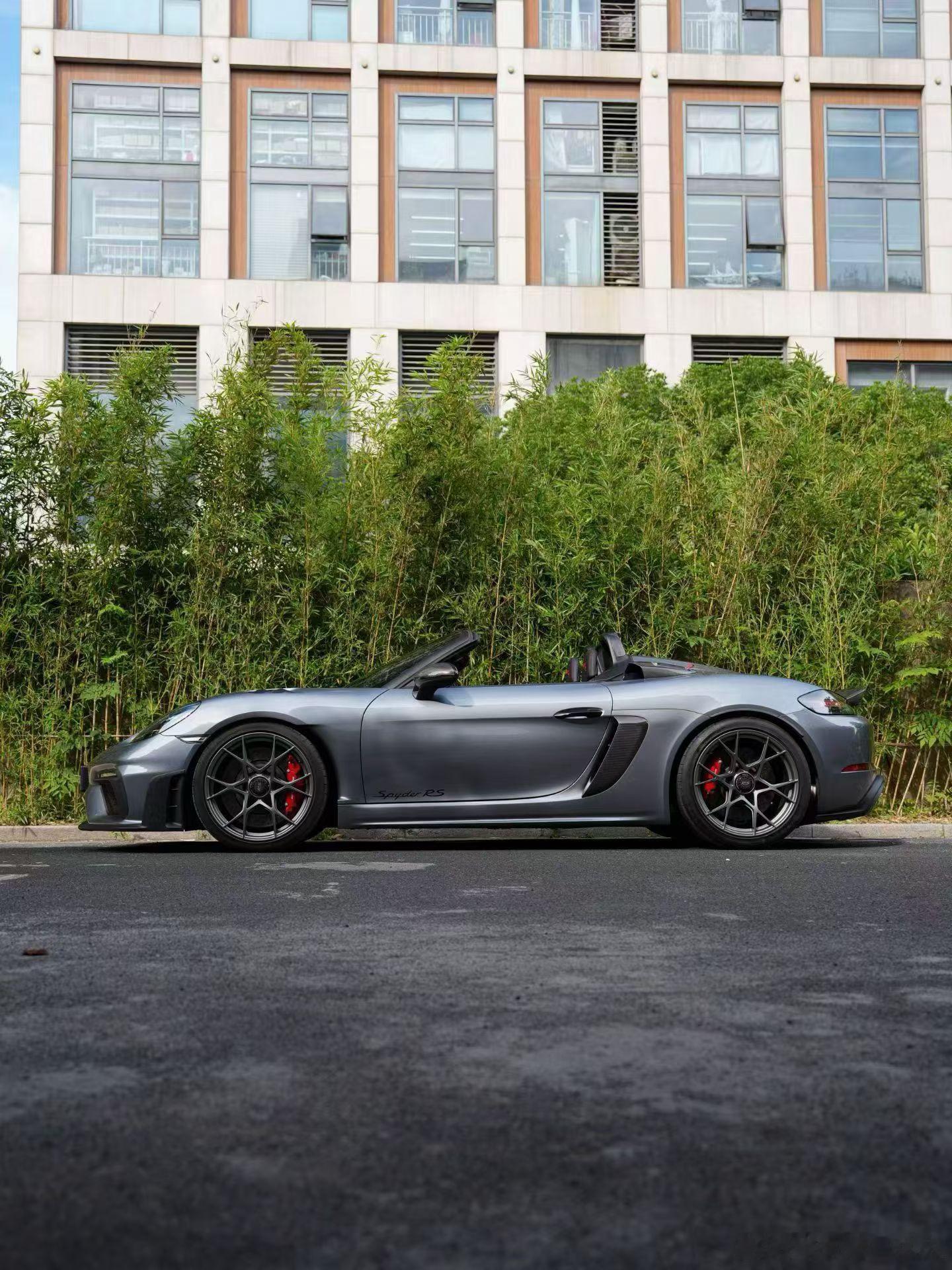 保时捷718 Spyder RS  25年刚刚上牌 仅行驶3千公里 准新车 