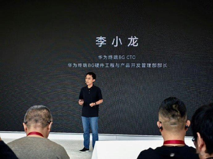 华为折叠屏发货量突破2000万台 七成份额的领先，让华为折叠屏成了行业的风向标，